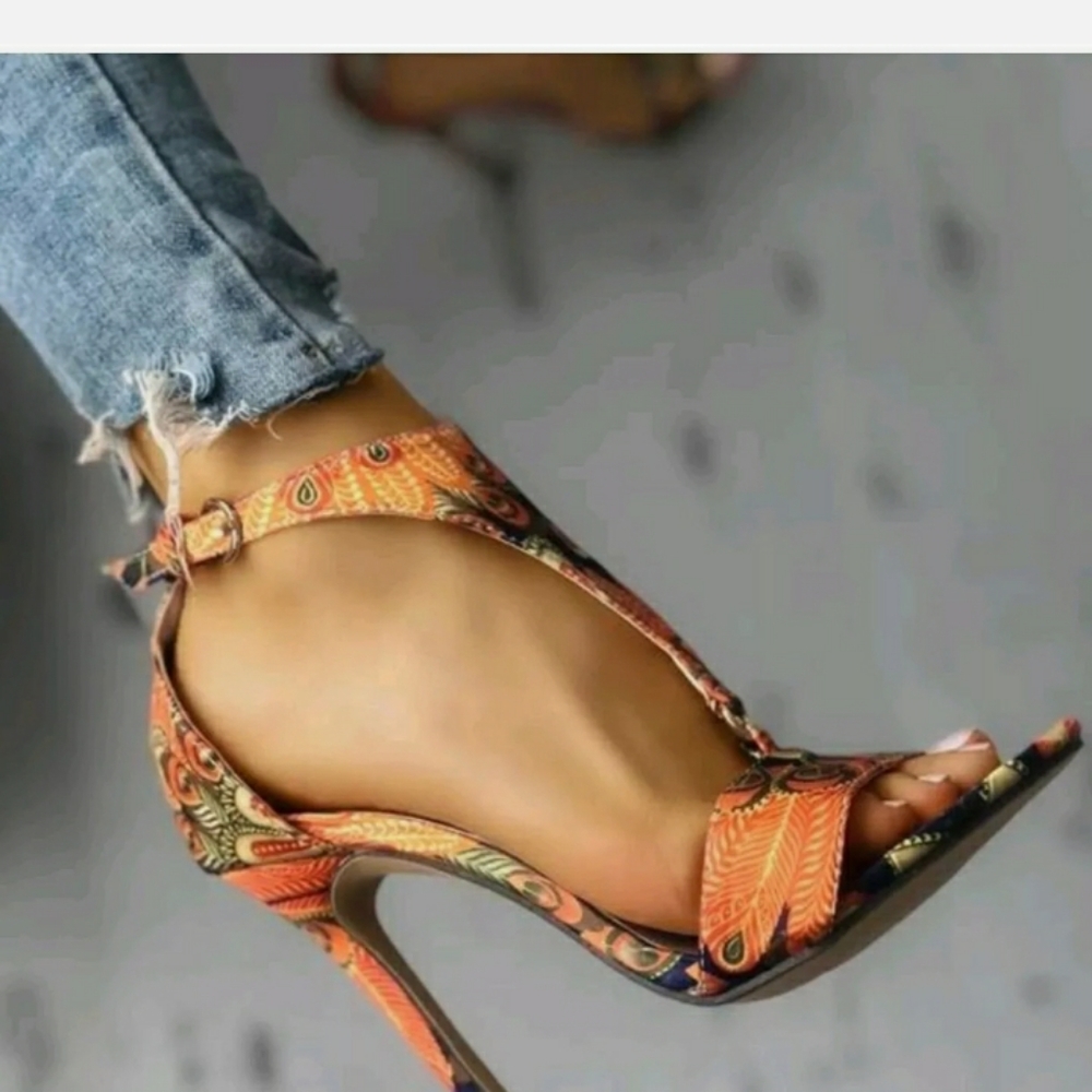 Peackcock Feather Heels NWO